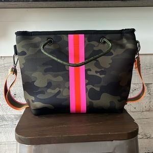 Haute Shore women’s tote. Size O/S